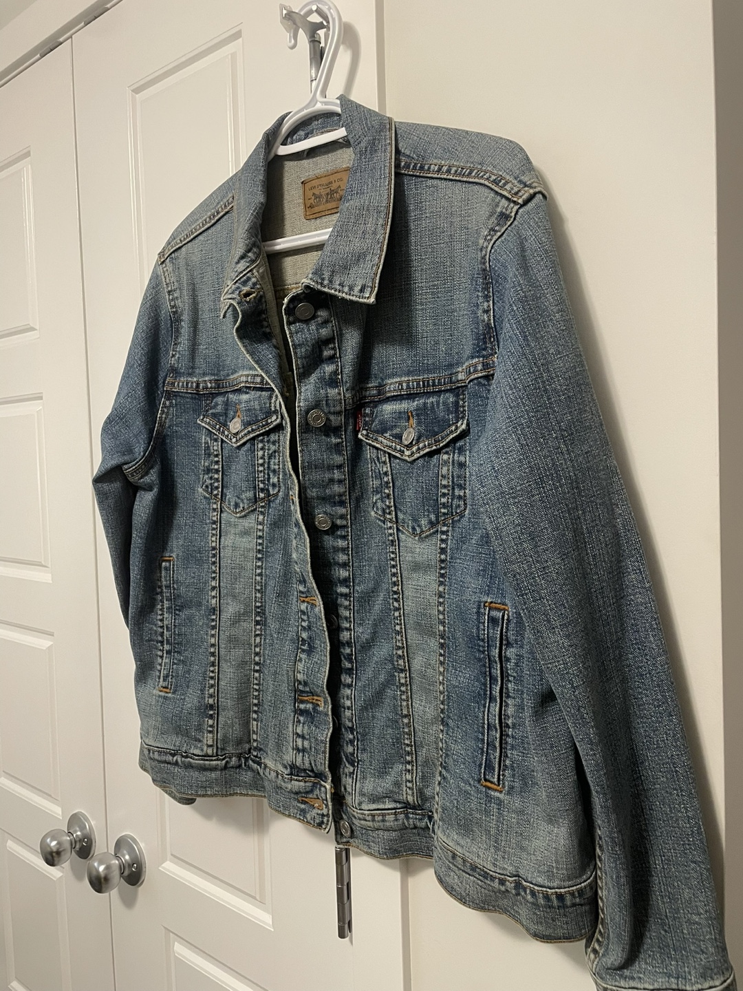Levi's XL Women's Original Trucker Stretch Denim Jacket - photo 3