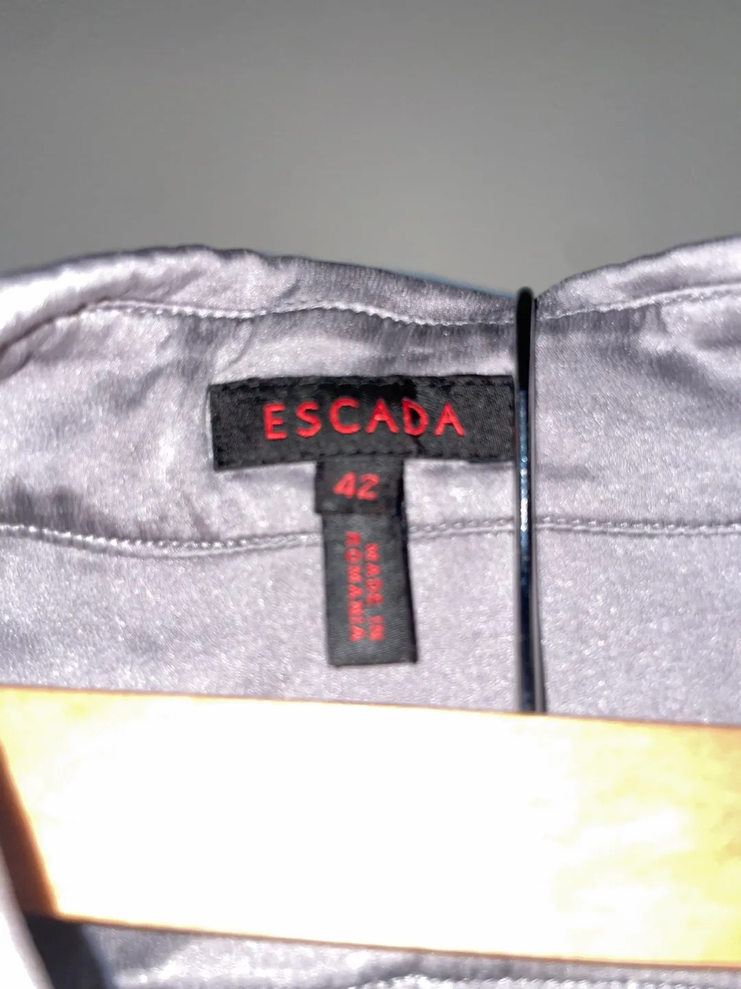 Escada Grey Silk Blouse image indicator(2)