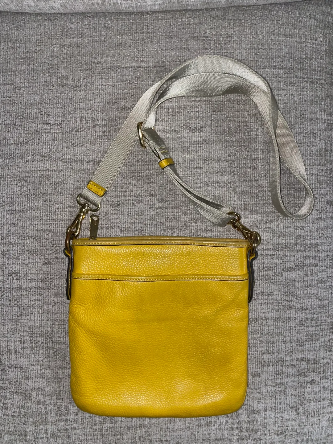 Lauren Ralph Lauren Yellow Crossbody Bag image indicator(2)