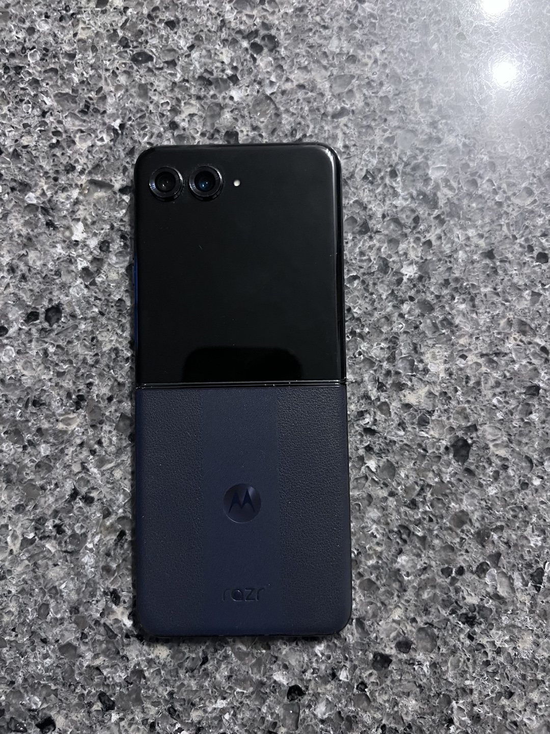 Motorola Razr+ 2024 - 256GB Storage - photo 2