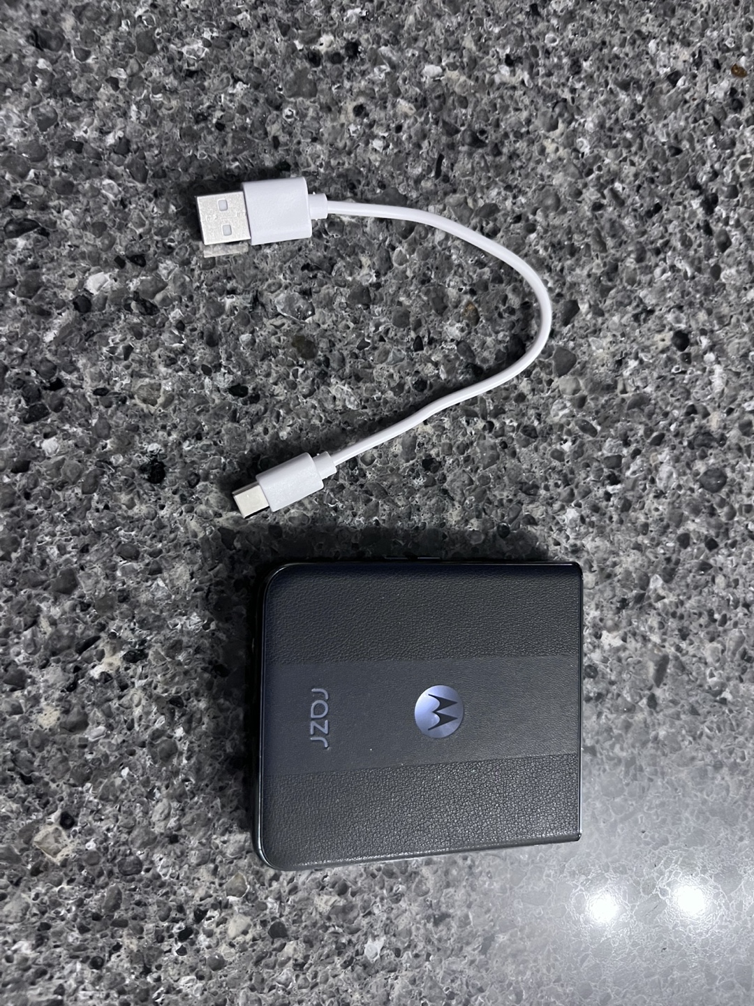 Motorola Razr+ 2024 - 256GB Storage - photo 5