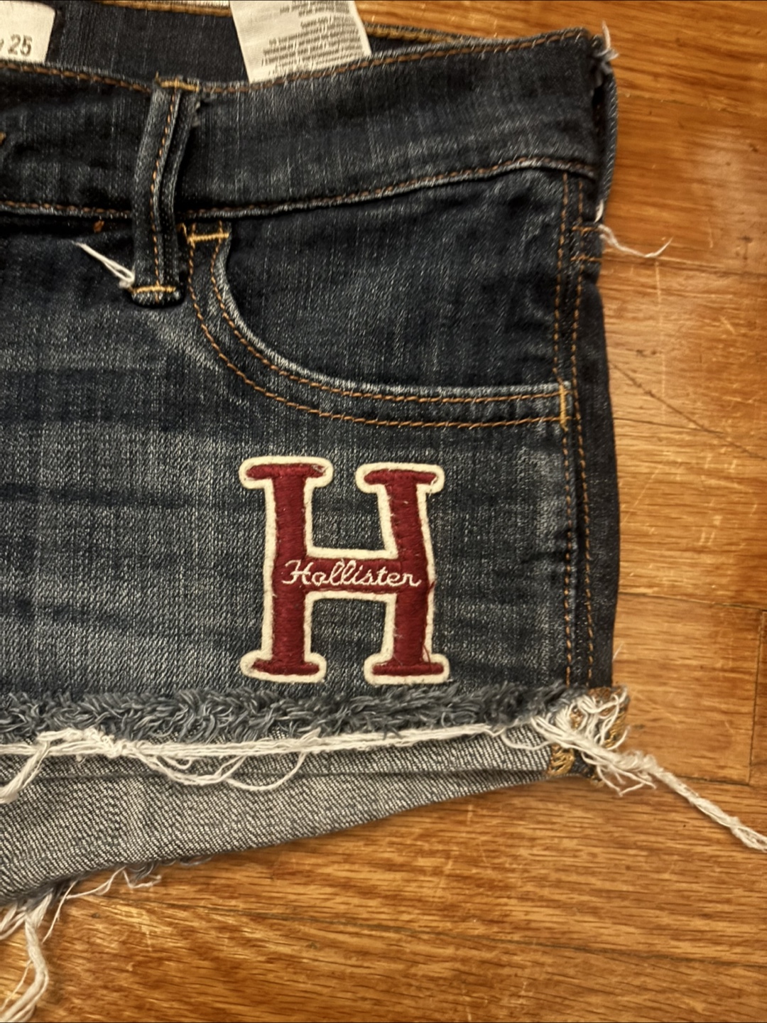 Hollister Denim Shorts - Size 25 - photo 2