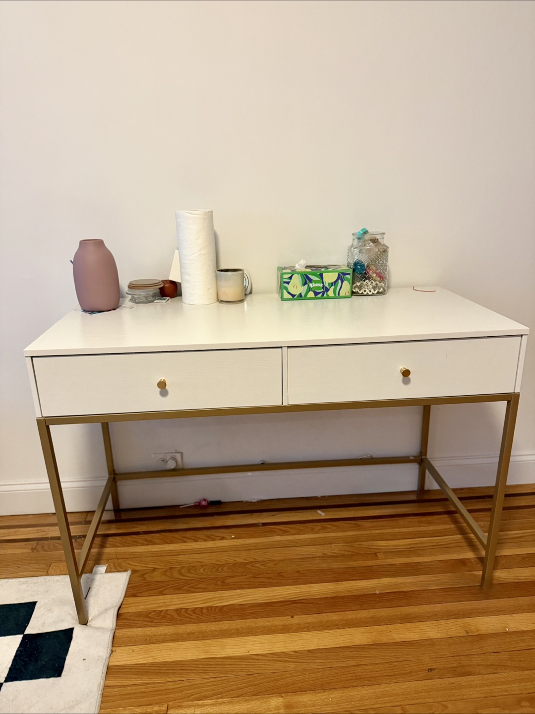 White & Gold Accent Desk - photo 2