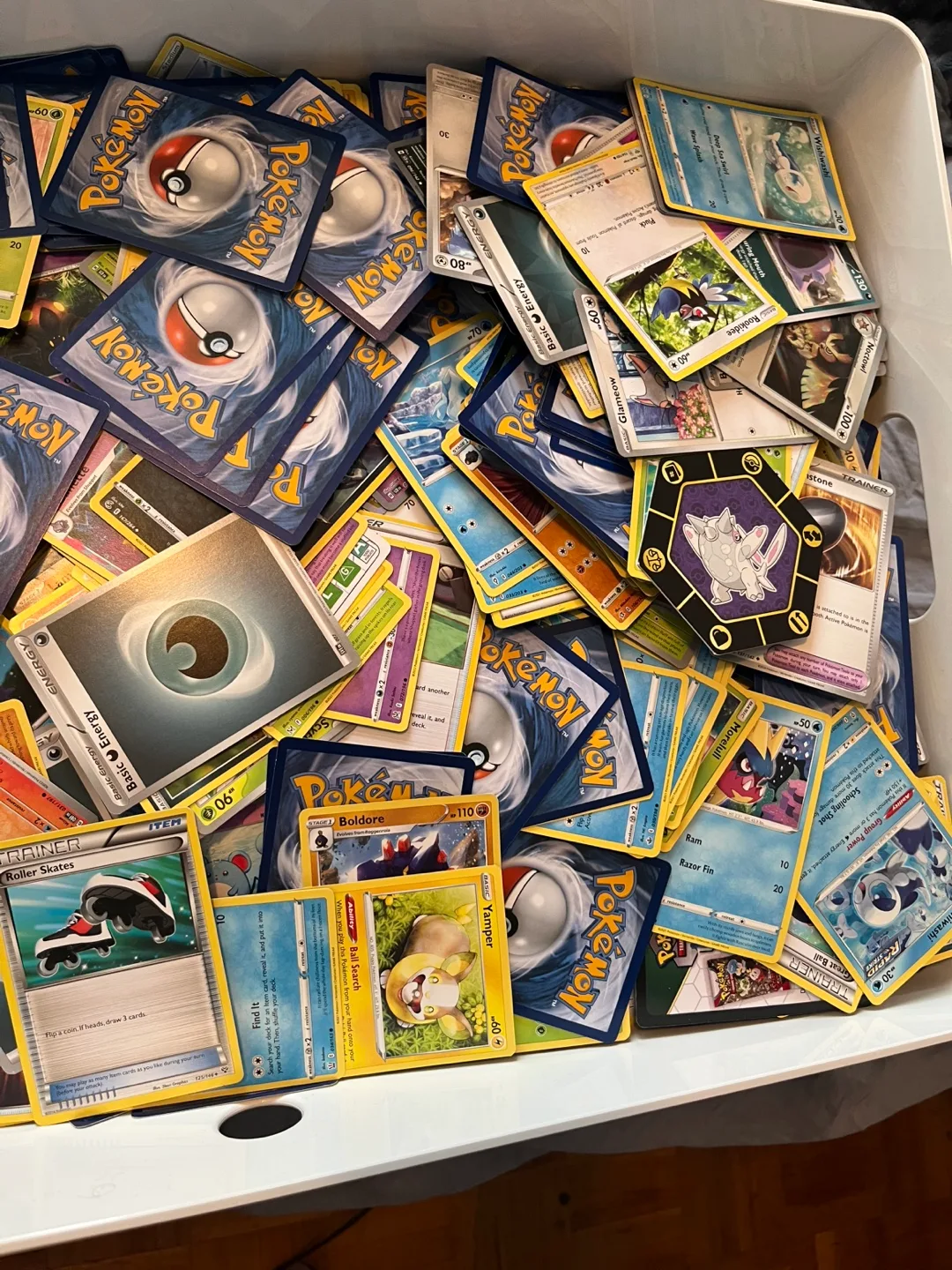 Pokémon Trading Cards - Mixed Lot image indicator(2)