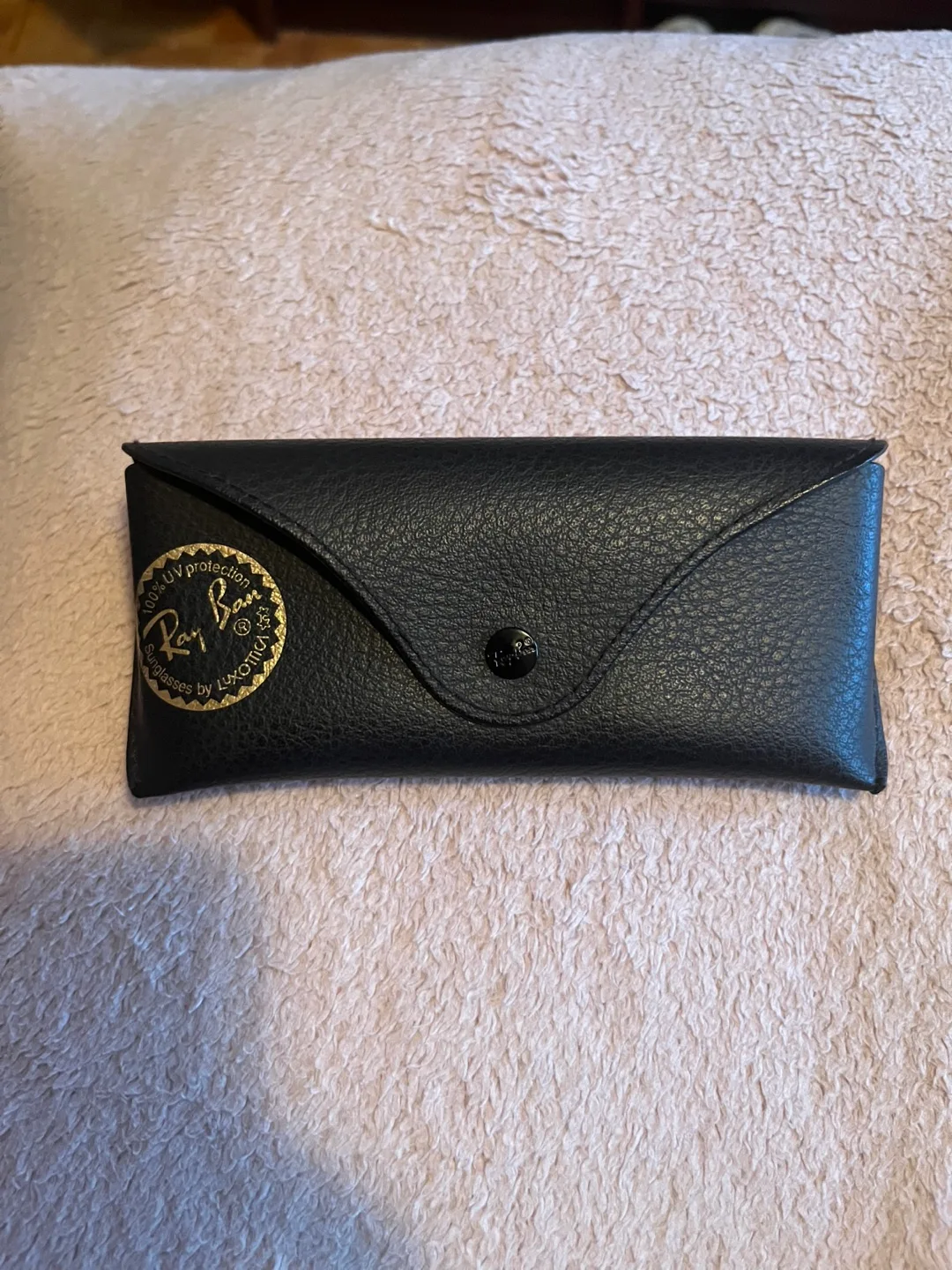 Ray-Ban Aviator Sunglasses with Case image indicator(3)