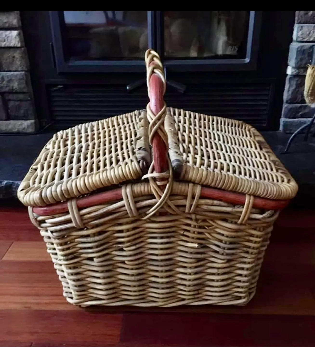 Wicker Picnic Basket thumbnail