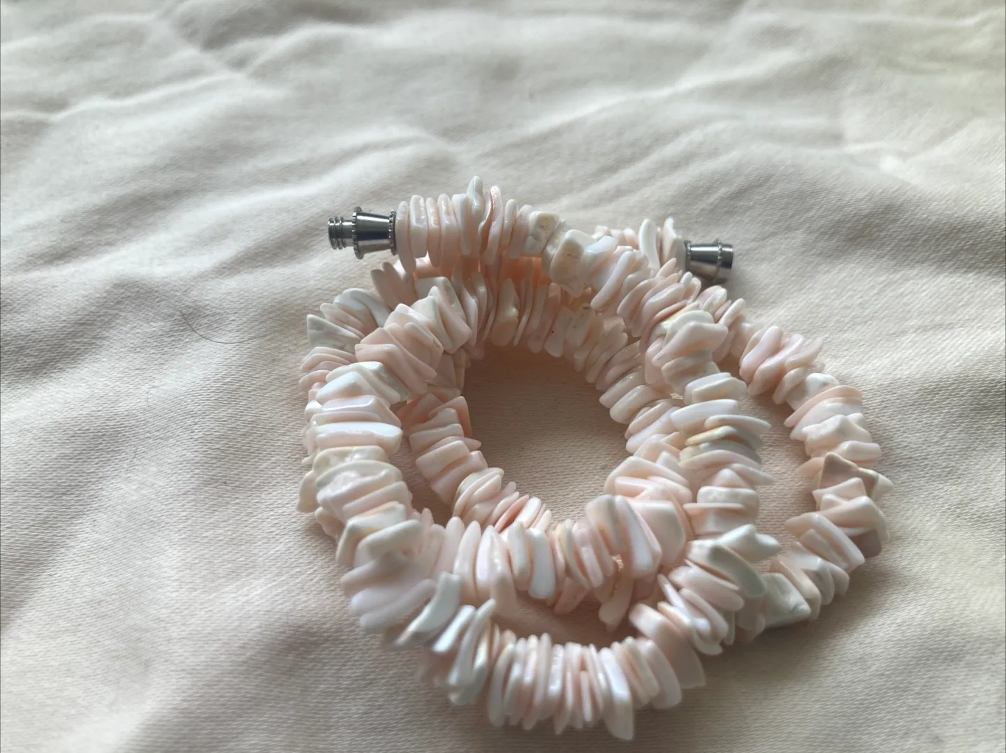 vintage shell necklace image indicator(3)