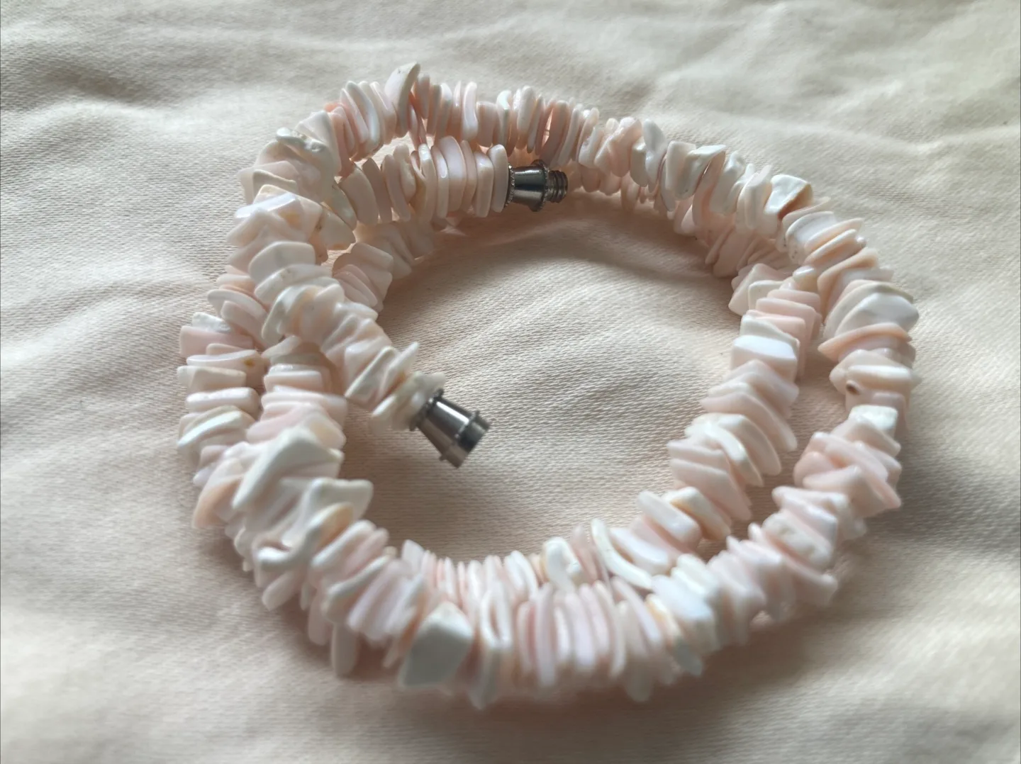 vintage shell necklace image indicator(7)