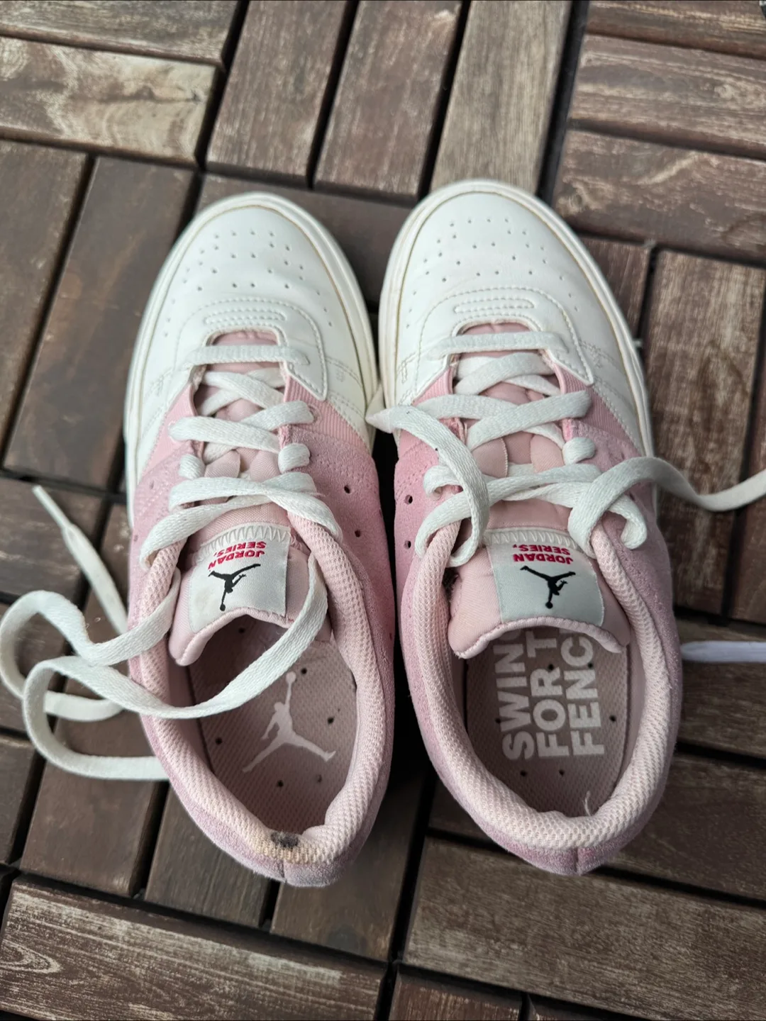 Jordan Series ES White/Pink Size 5.5