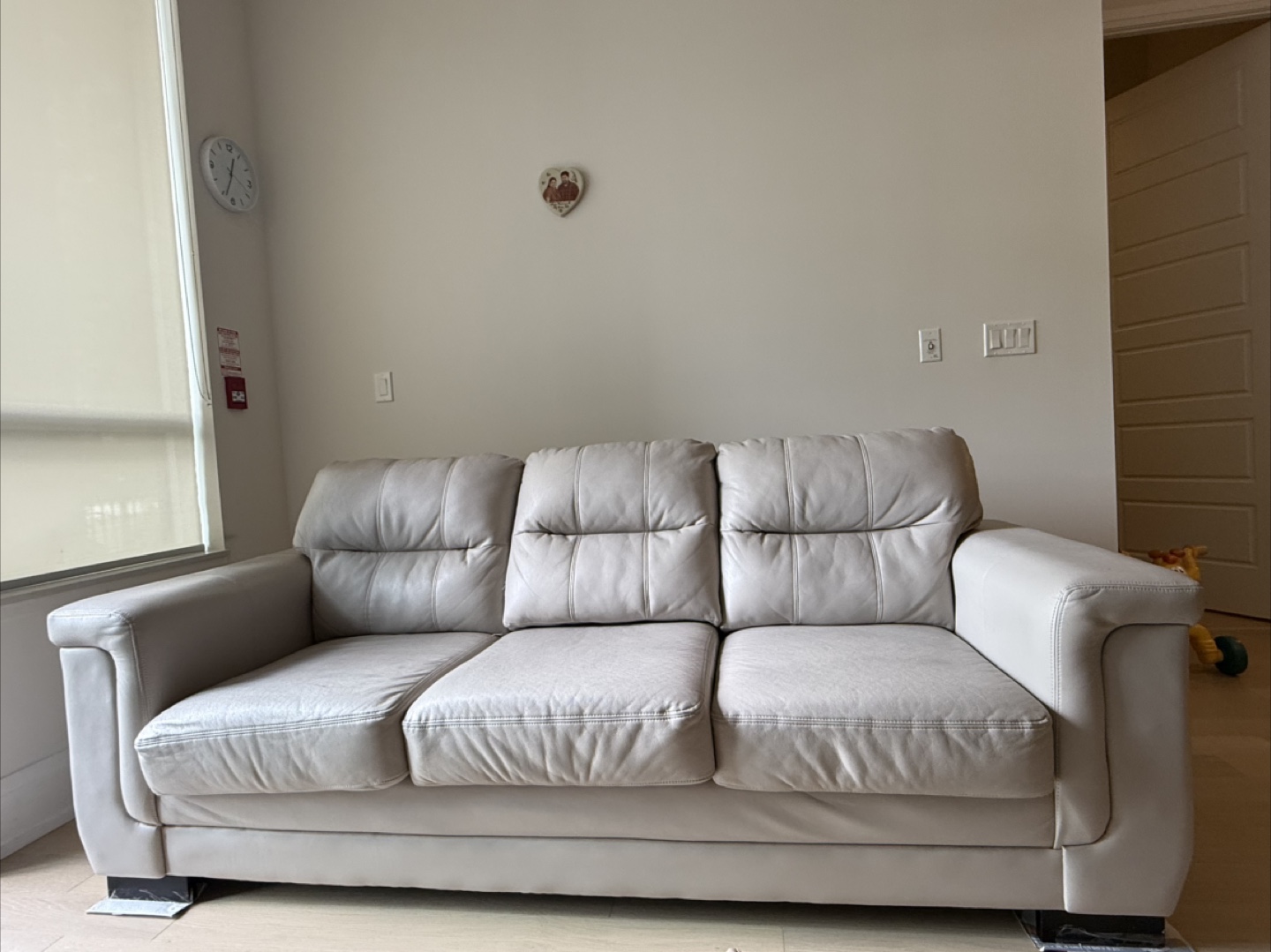 Leather Sofa - Light Beige - photo 4