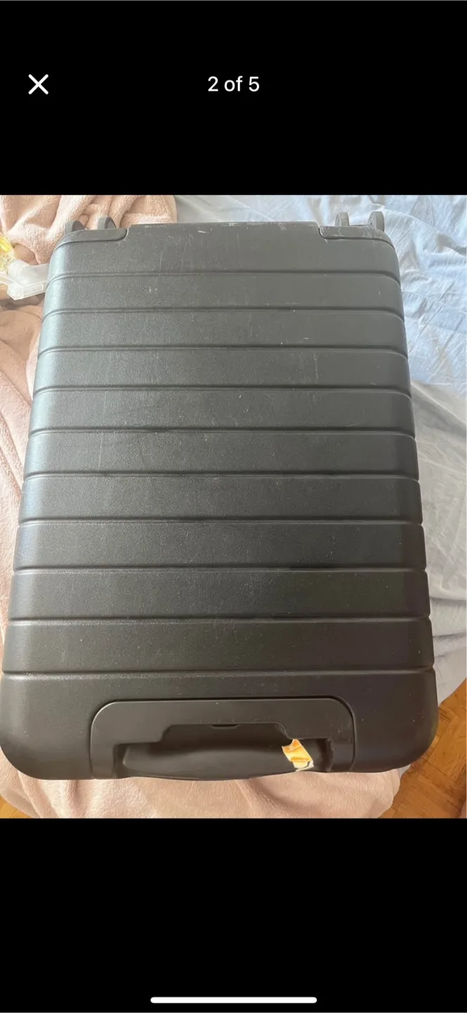 Away Luggage Suitcase - Black image indicator(2)