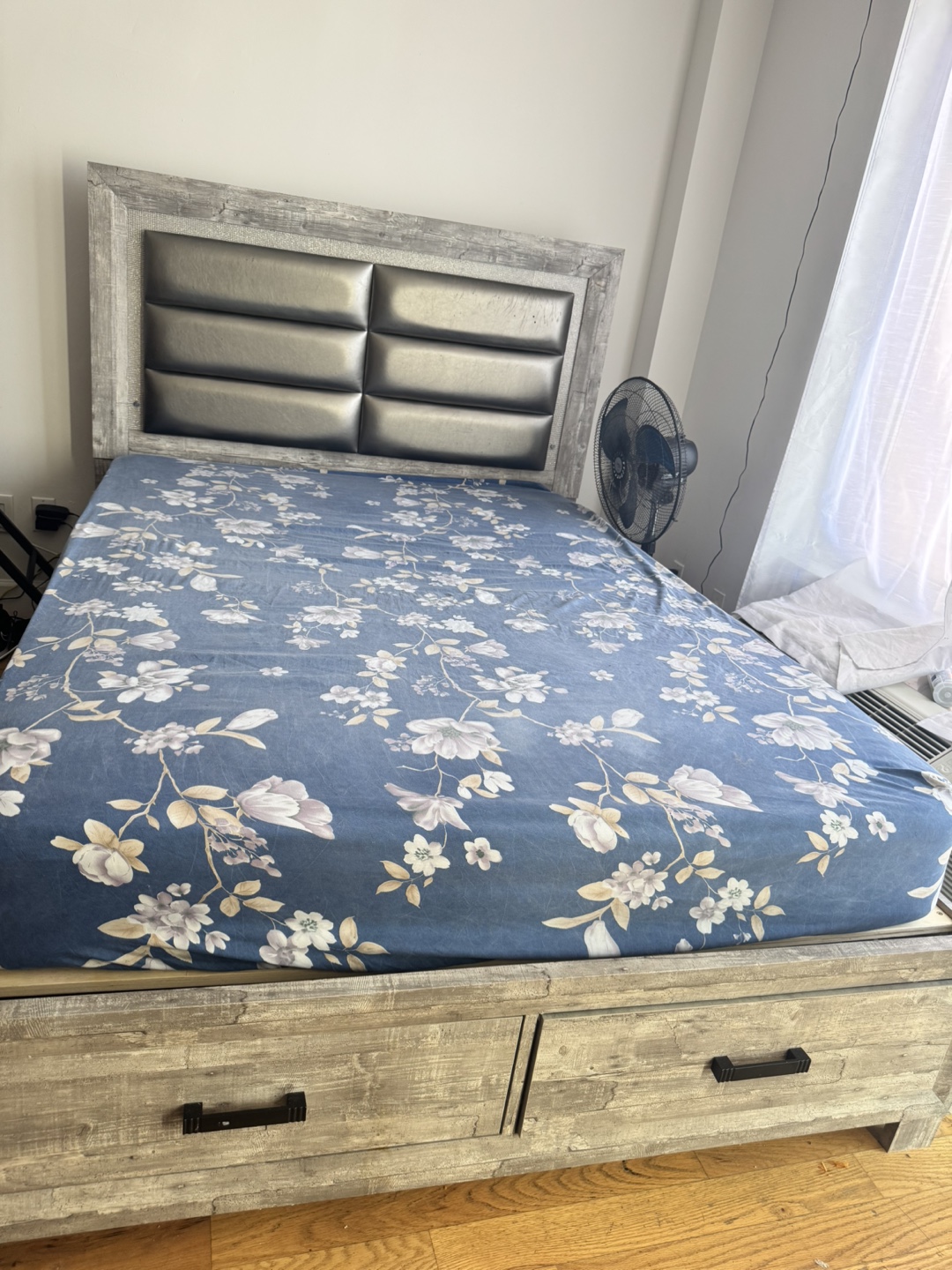 Bed with the mattress everything together queen size