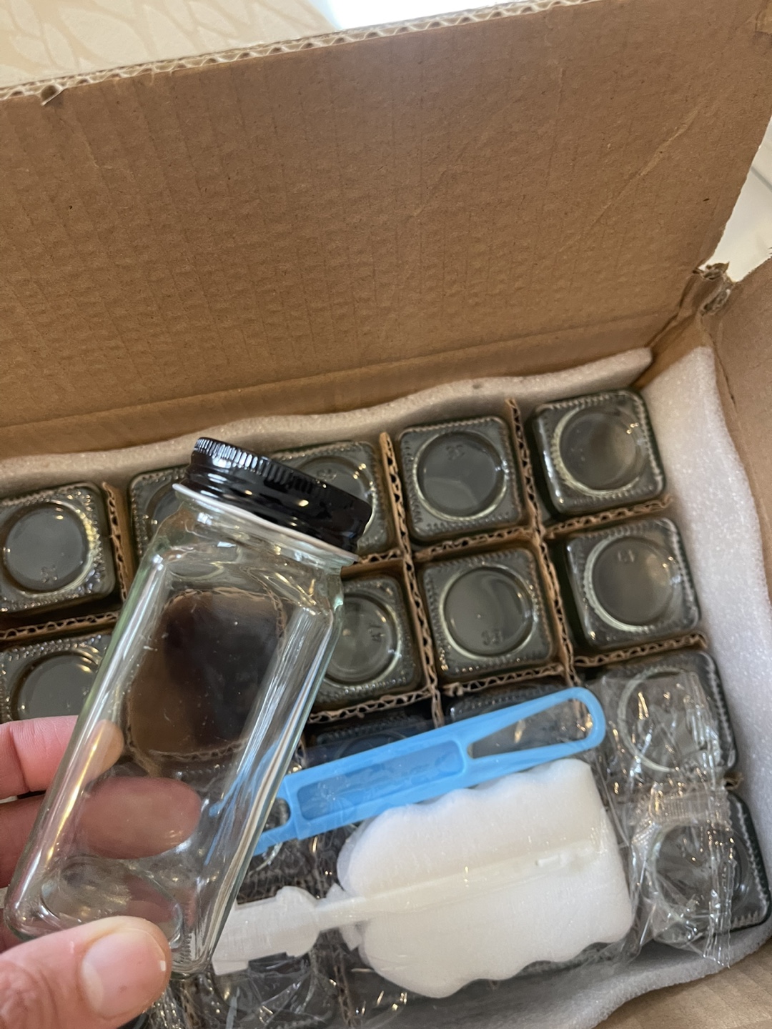 24 Spice Jars with Labels & Accessories - photo 2