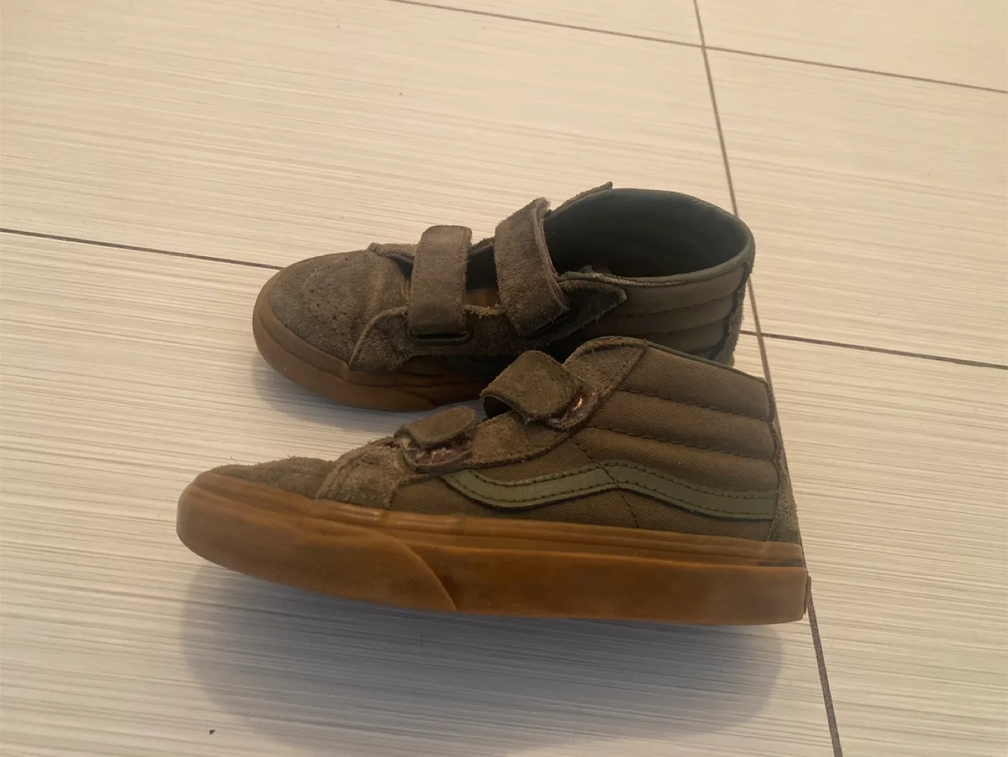 Vans Sk8-Mid Reissue V Olive/Gum Kids Size 13.5 thumbnail