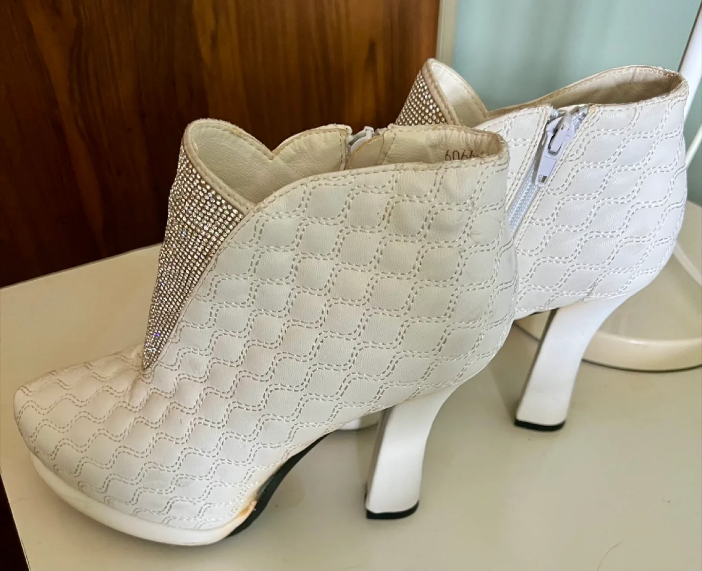 White Quilted Ankle Boots - Size 37.5 image indicator(3)
