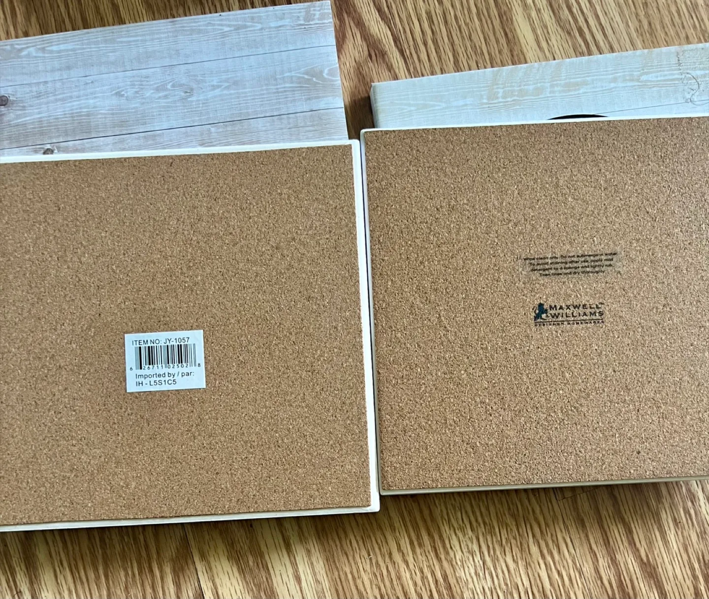 Maxwell & Williams Ceramic Trivets - Set of 2 image indicator(3)