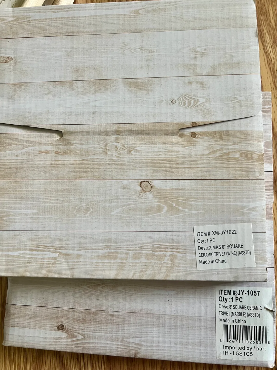 Maxwell & Williams Ceramic Trivets - Set of 2 image indicator(4)