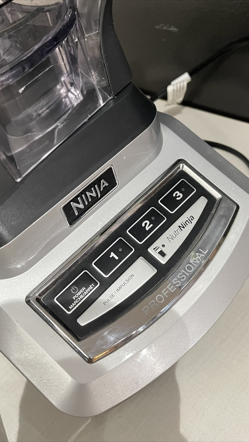Ninja Professional Blender with Nutri Ninja Cups - photo 2