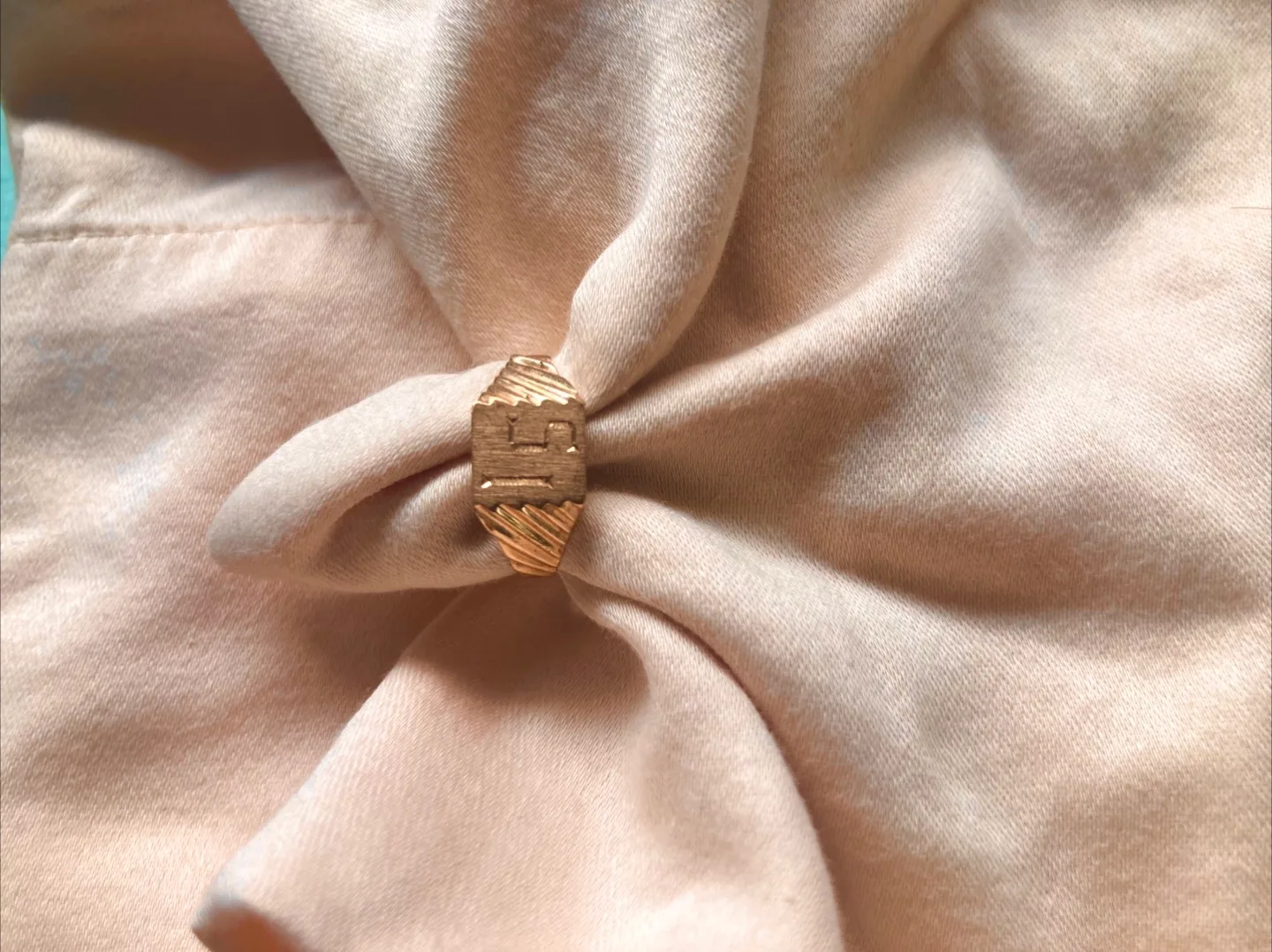 solid gold vintage signet ring thumbnail