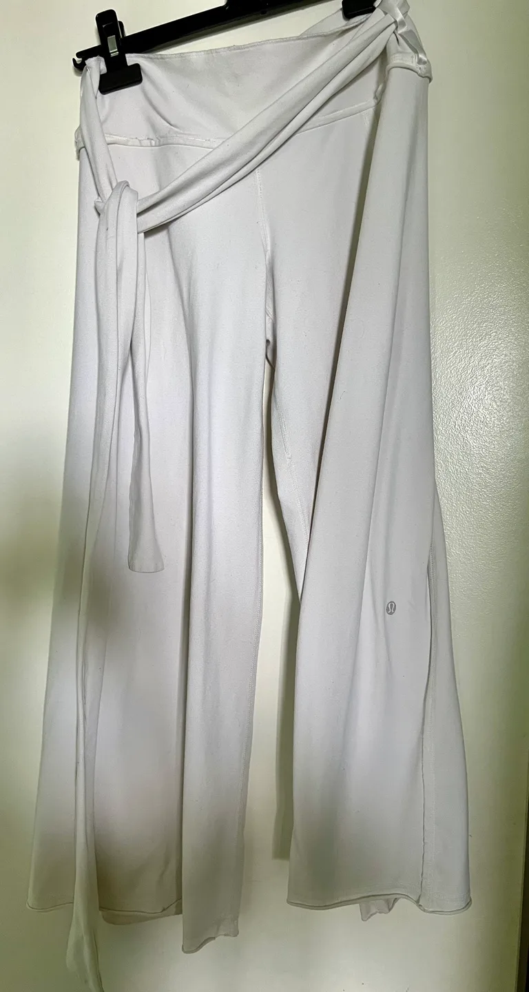 Lululemon Studio Pants, Size 4, white image indicator(3)
