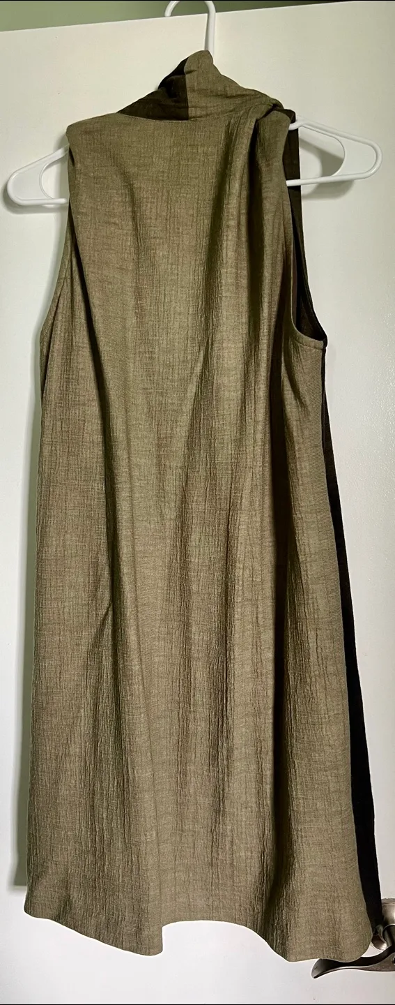 Sleeveless Olive Green Draped Vest - Size M image indicator(3)