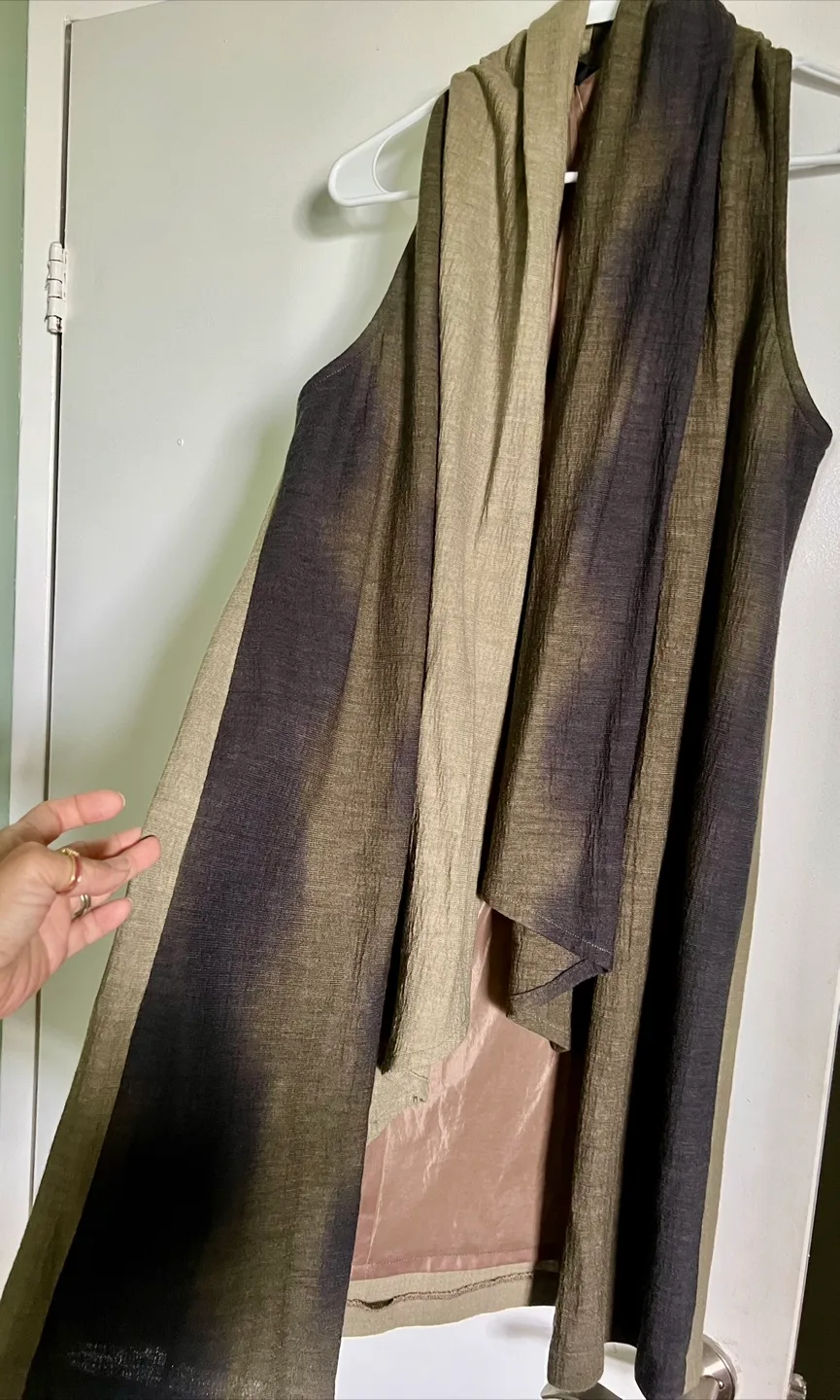 Sleeveless Olive Green Draped Vest - Size M image indicator(2)