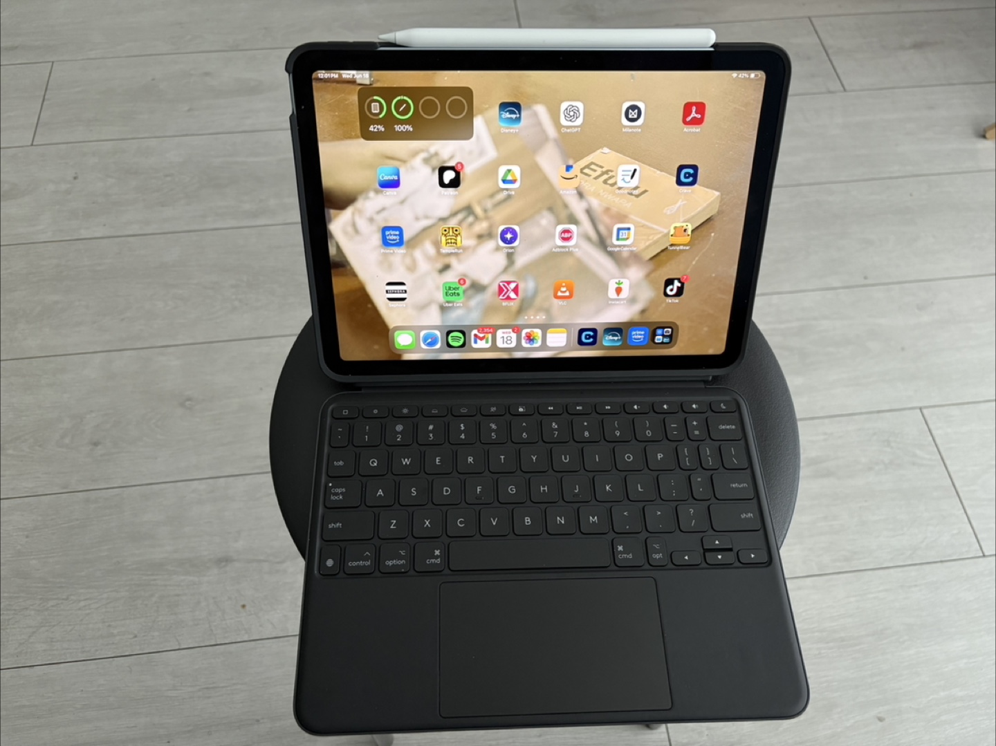 Logitech Combo Touch for iPad Air 11” (M2 & M3) – Midnight Black