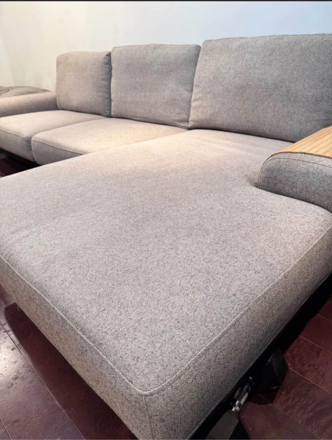 Grey Structube preston Sectional Sofa(DELIVERY AVAILABLE) image indicator(3)