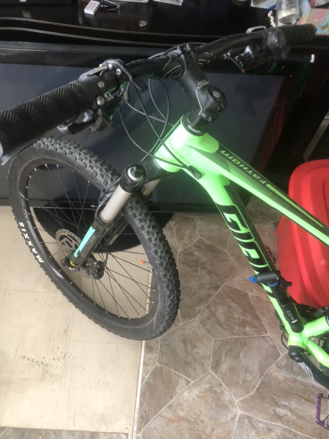 Giant Fathom Mountain Bike - photo 3
