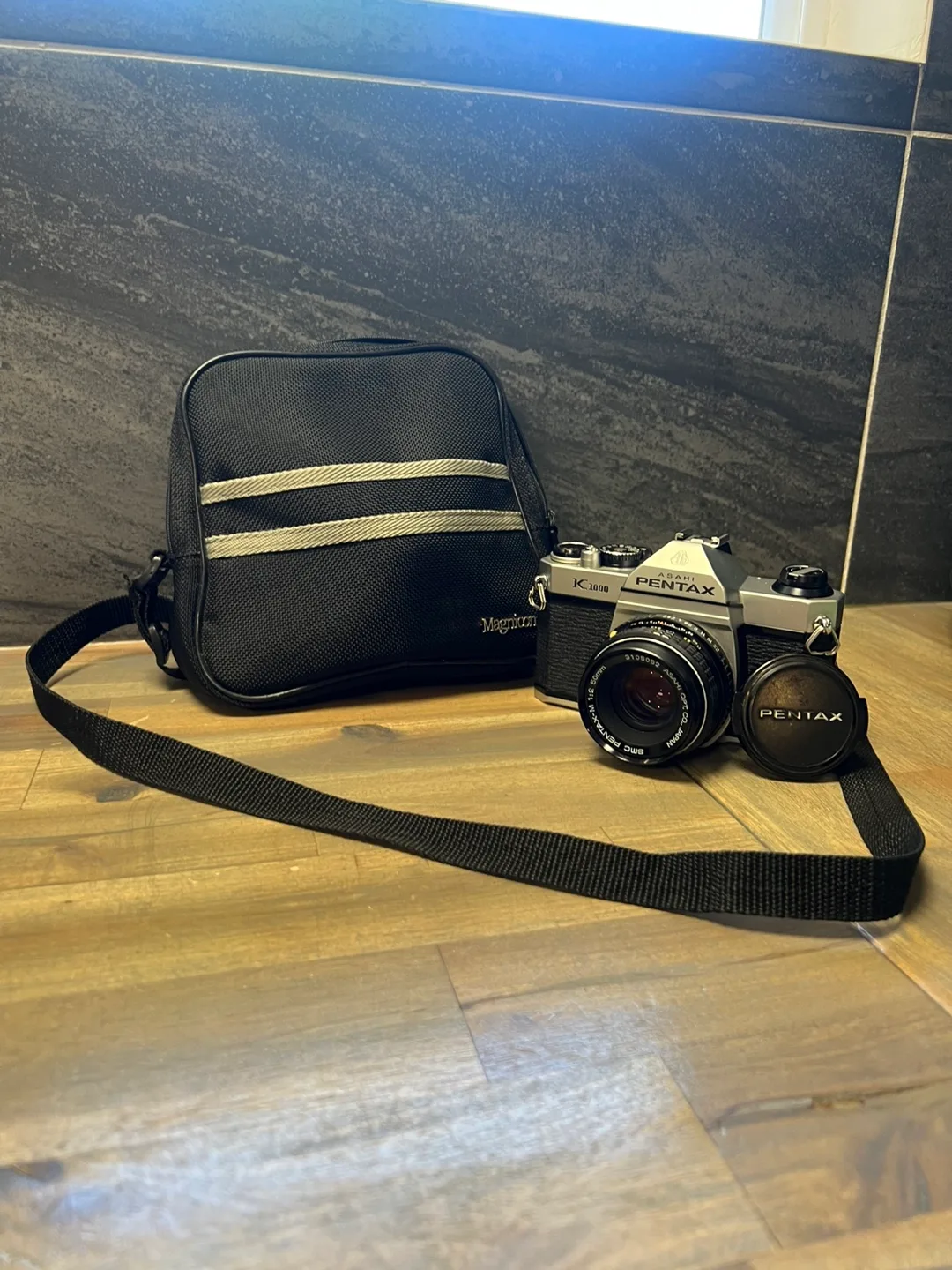 Asahi Pentax K1000 35mm Film Camera thumbnail