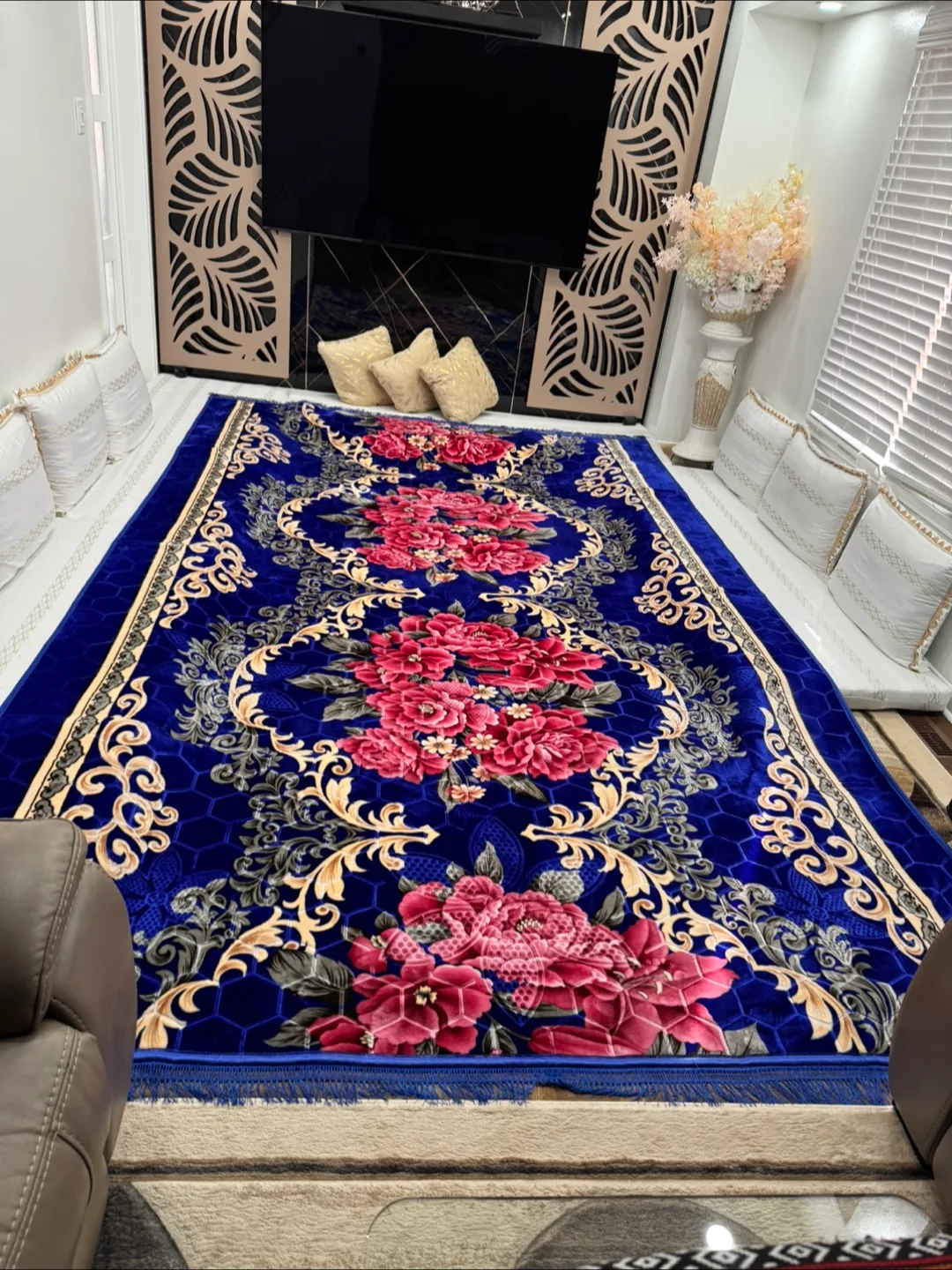 Brand new Blue Floral digital print carpet size 8 x 13 feet 🥕 image indicator(3)