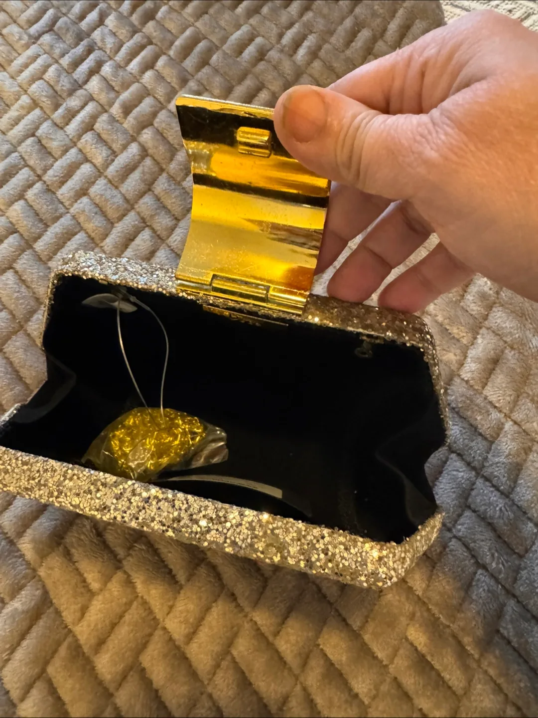 Sparkly Gold Clutch image indicator(2)