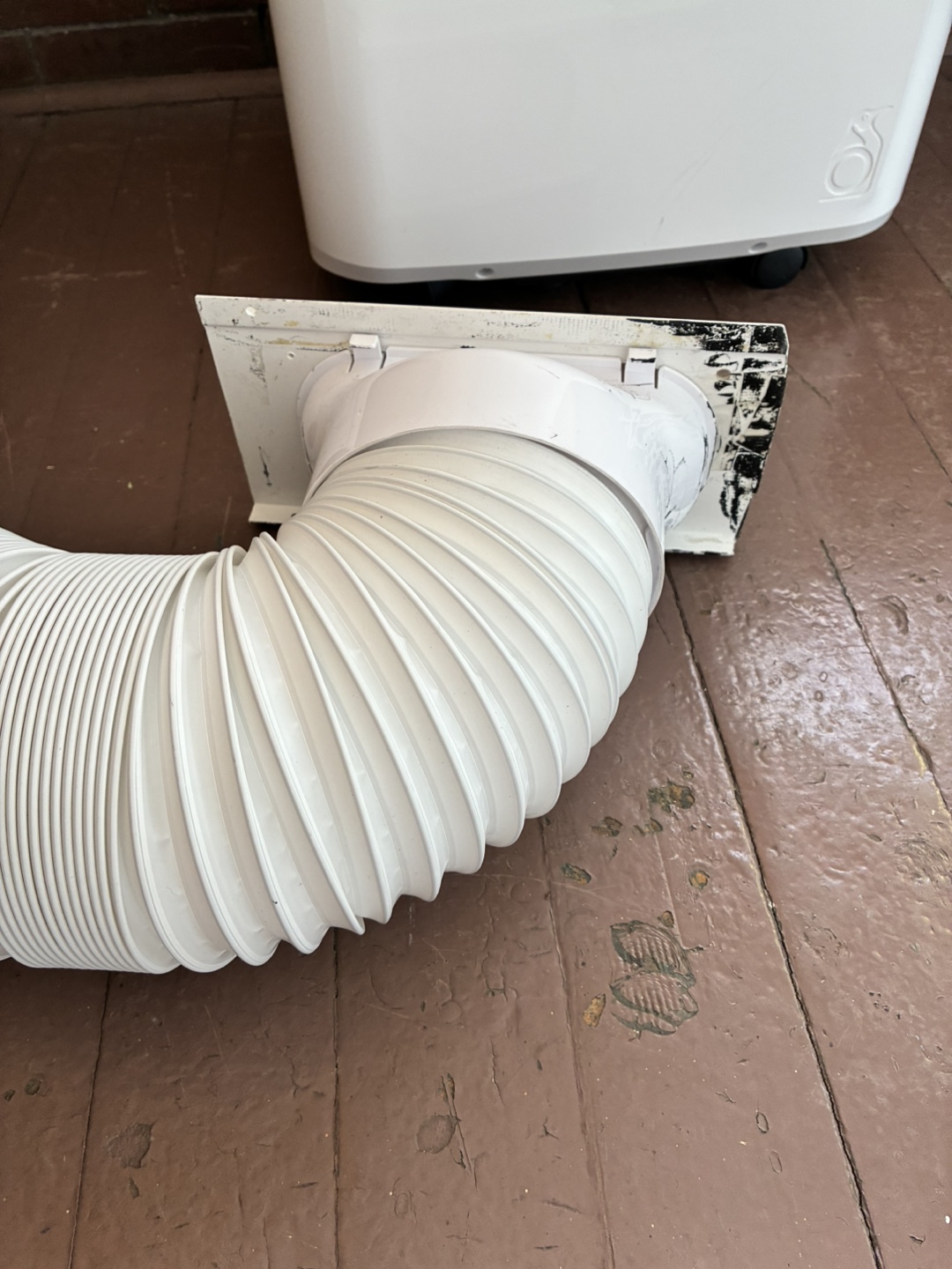 DeLonghi Pinguino Portable Air Conditioner - photo 3