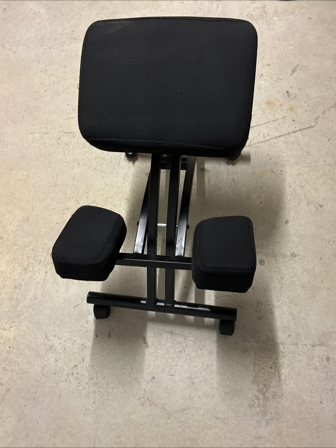 Black Kneeling Chair thumbnail