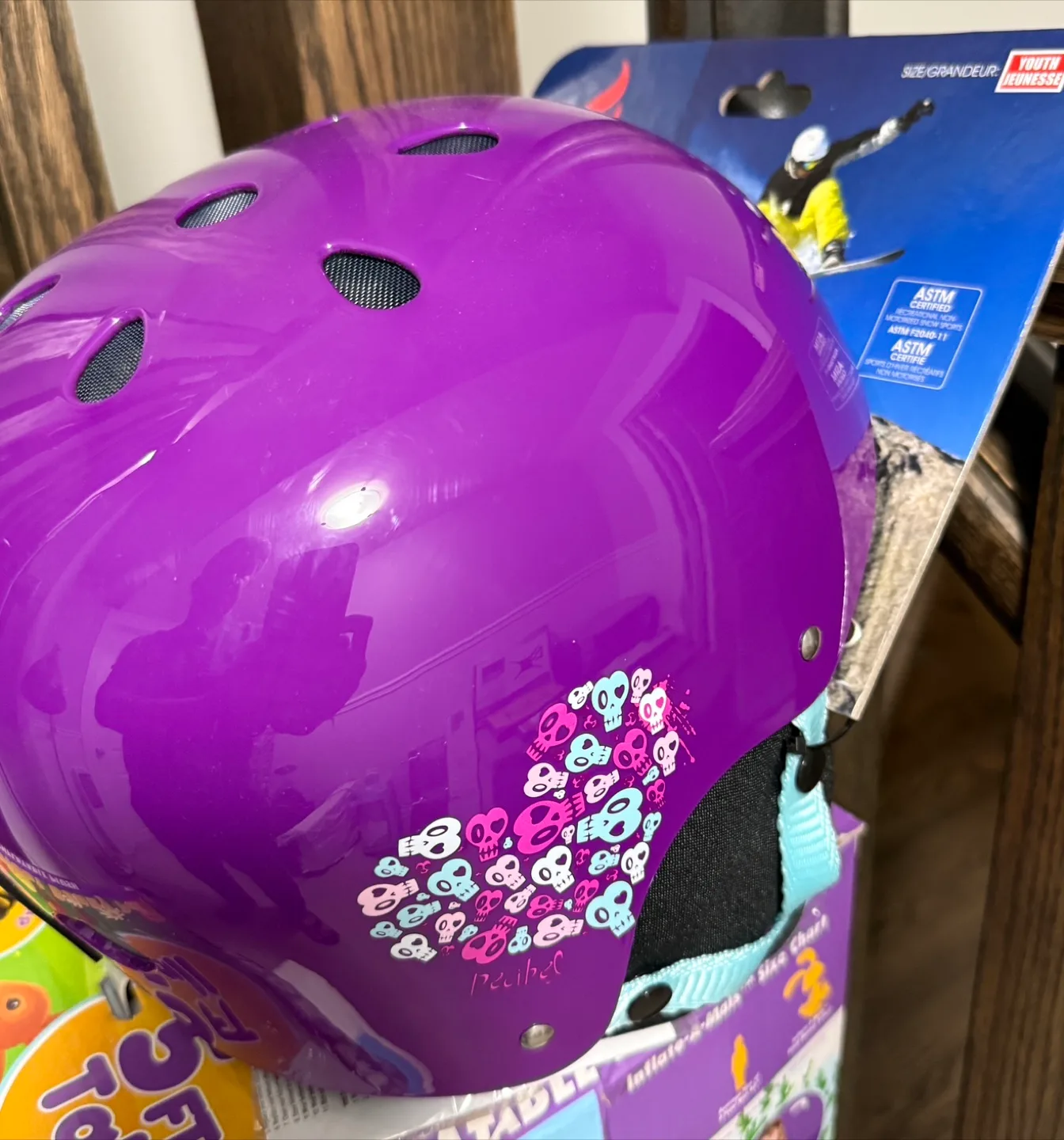 [New/seal packed] Decibel Icon Youth Ski/Snowboard Helmet image indicator(3)