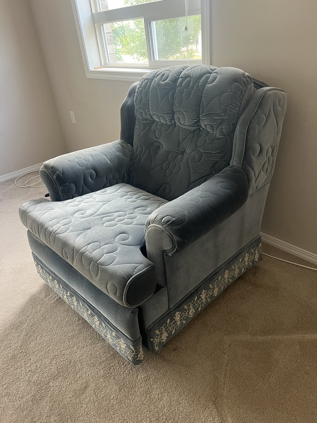 Vintage Floral Pattern Armchair - photo 2