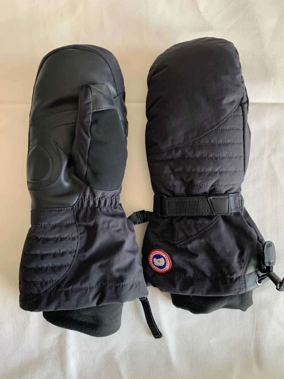 Canada Goose Mittens - Black, Size M/M thumbnail