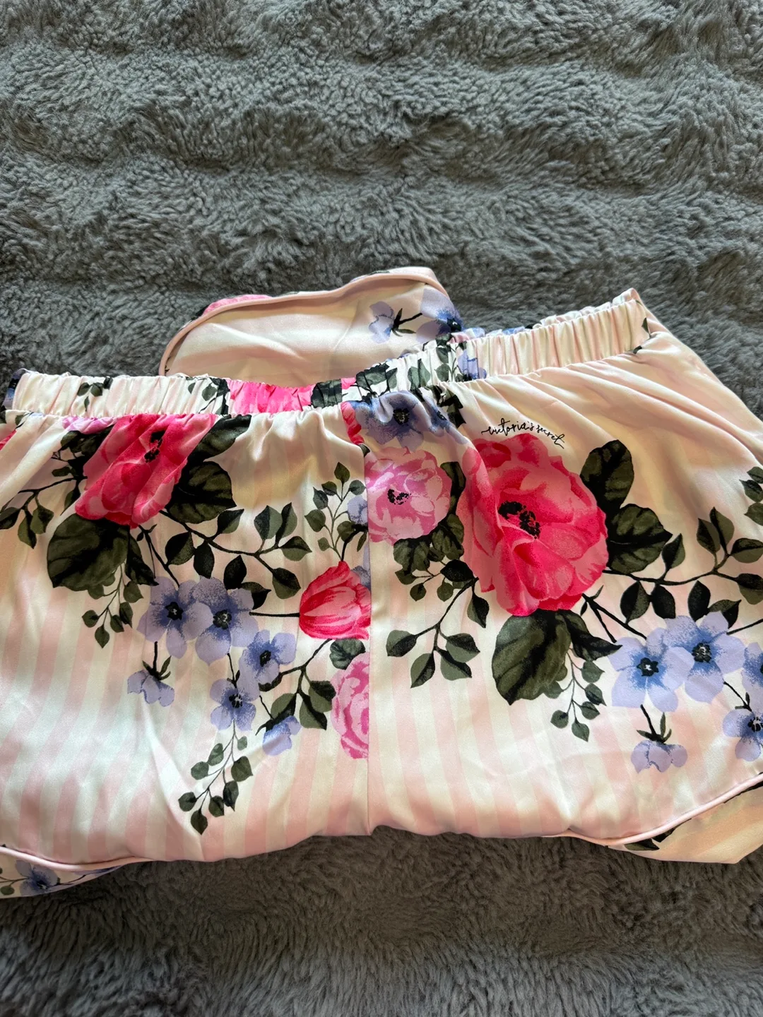 Victoria's Secret Floral Pajama Set - Size S image indicator(6)
