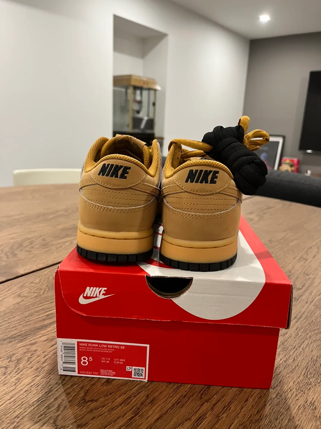 Nike Dunk Low Wheat Size 8.5 image indicator(5)