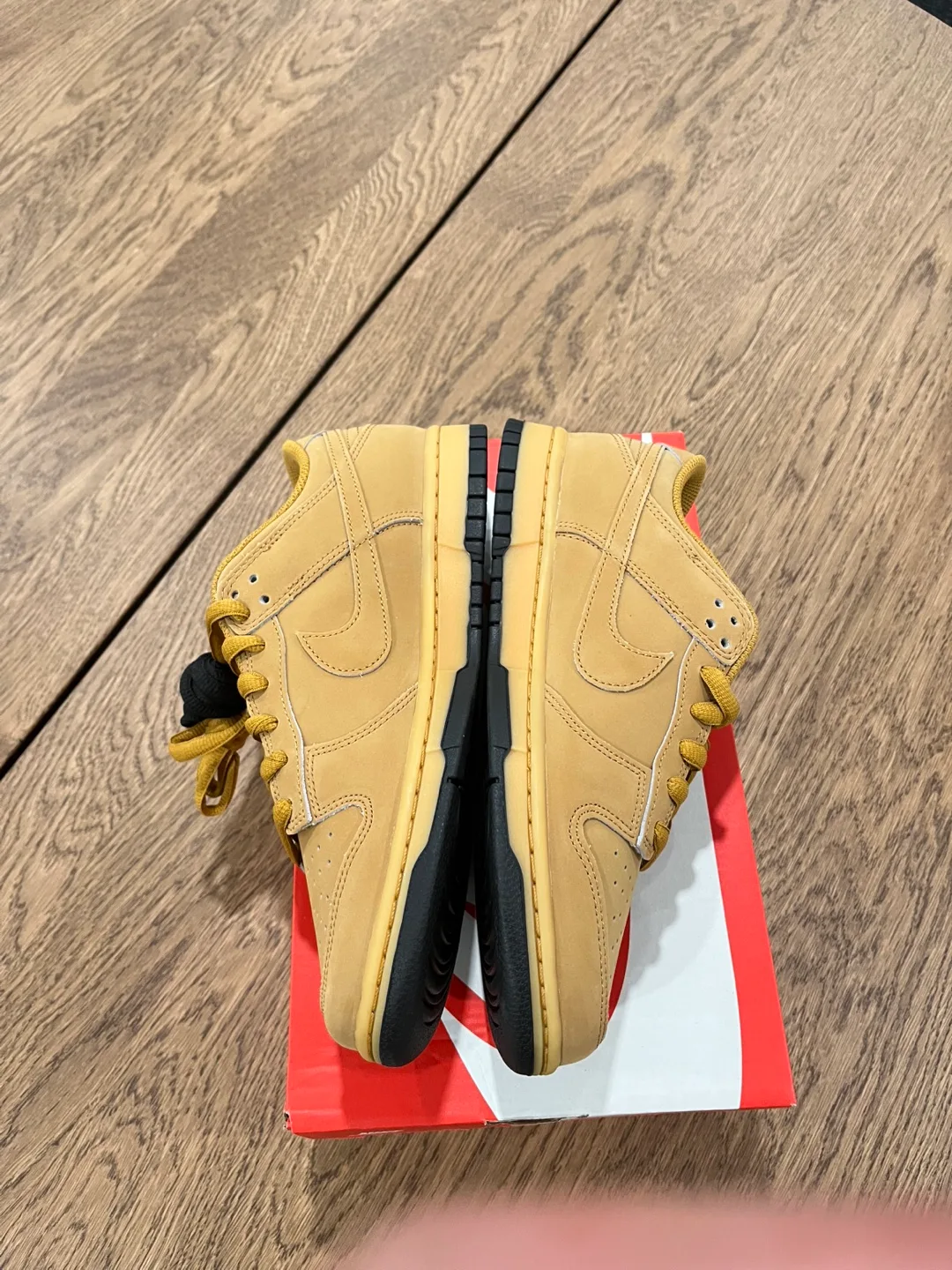 Nike Dunk Low Wheat Size 8.5 image indicator(4)