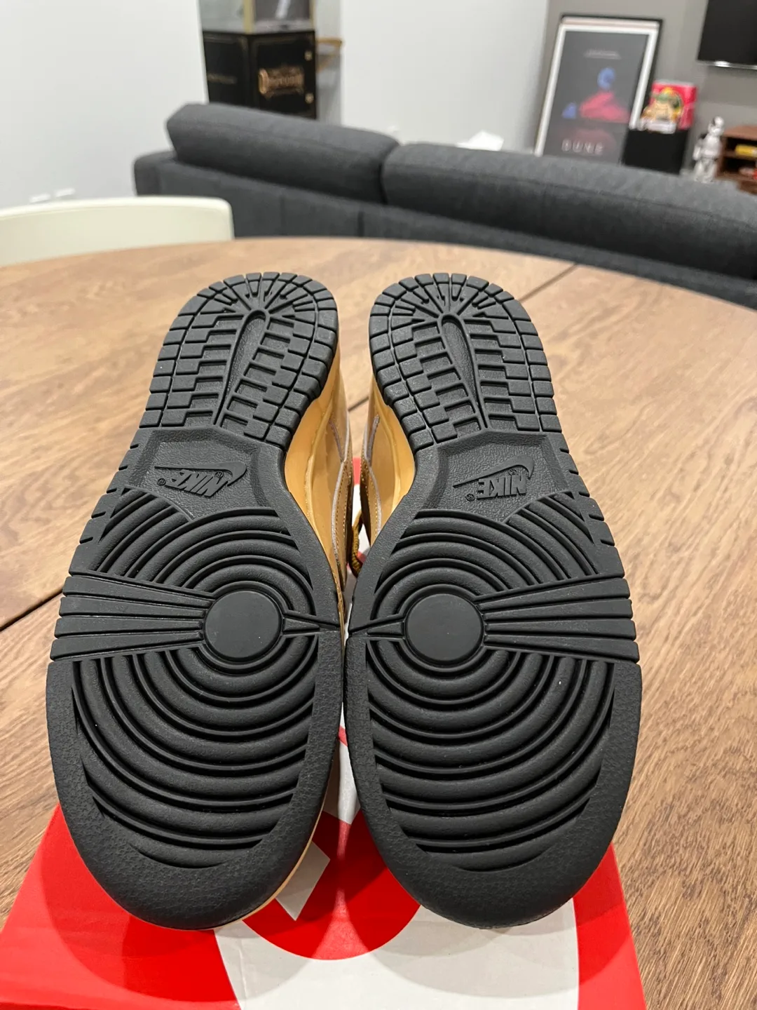 Nike Dunk Low Wheat Size 8.5 image indicator(7)