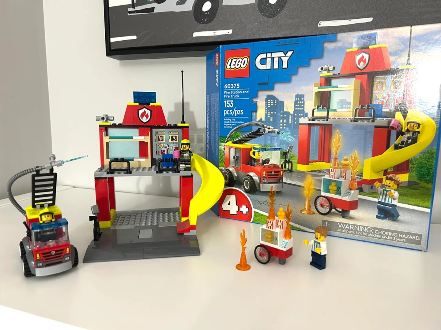 LEGO City Fire Station and Fire Truck 60375 thumbnail