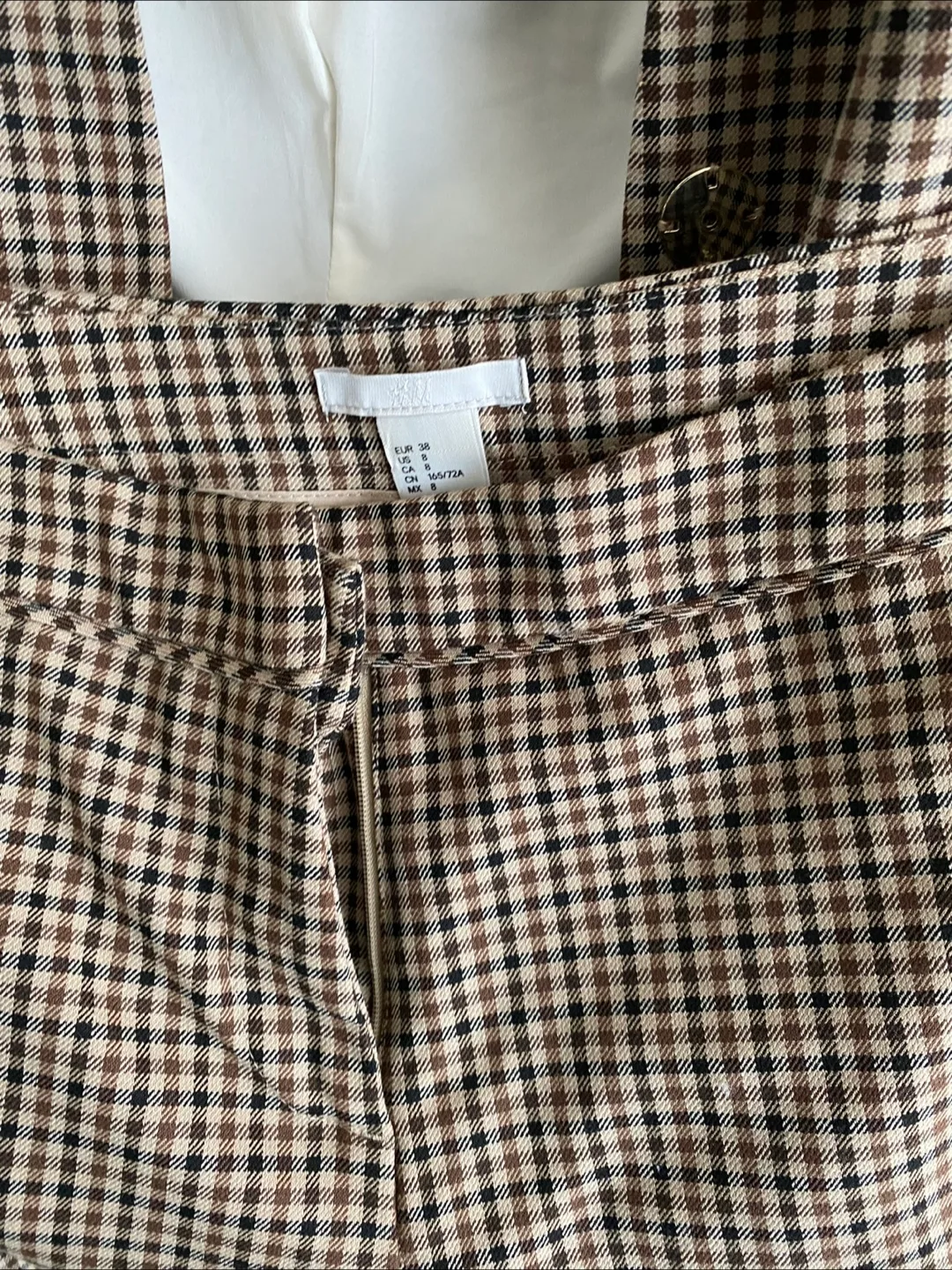 H&M Women's Checkered Blazer sz4  & Pants Sz 8  Suit image indicator(6)