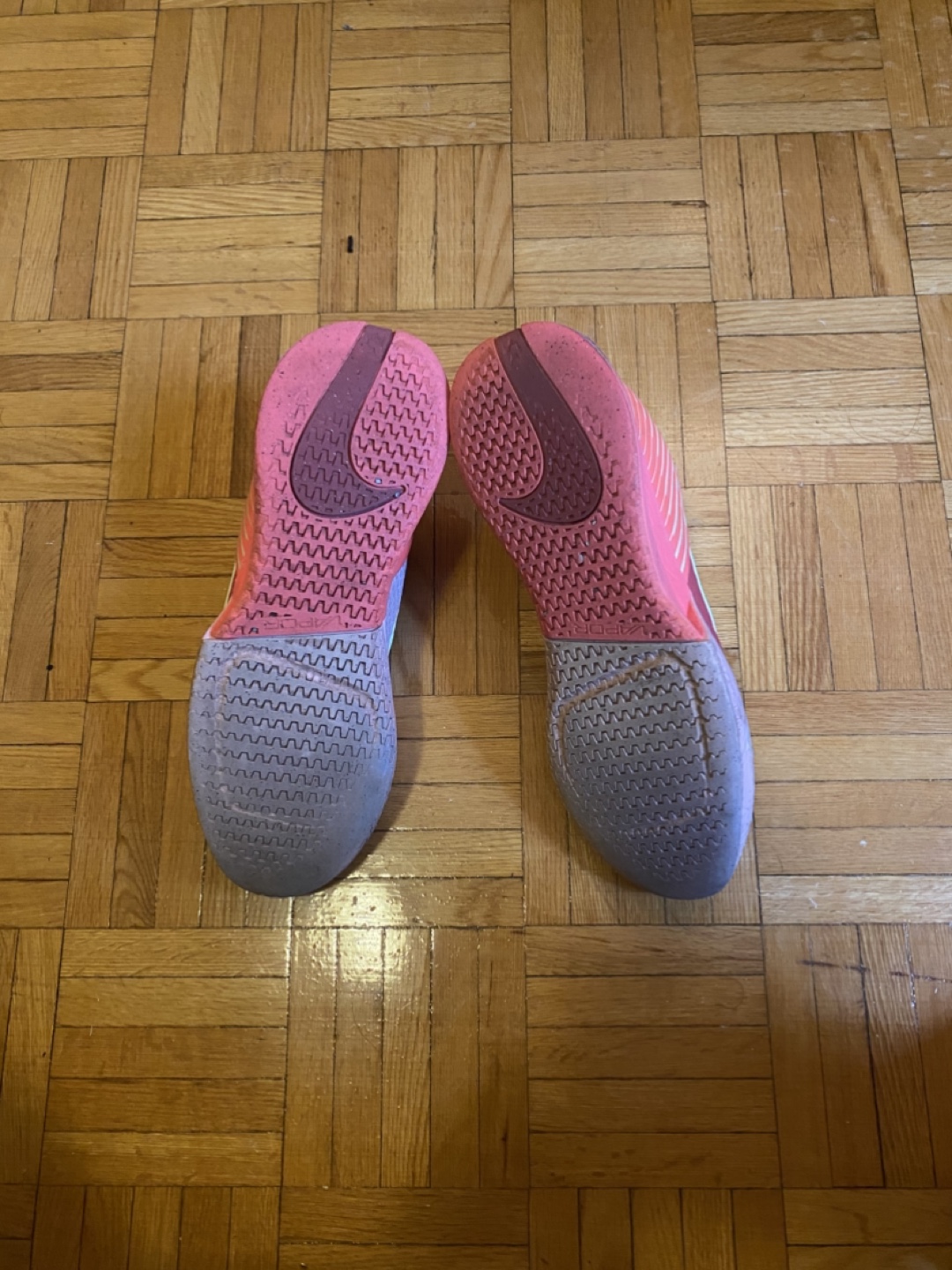 Nike Kyrie Low 5 Basketball Shoes size 8.5 women’s and 7 men’s - photo 2