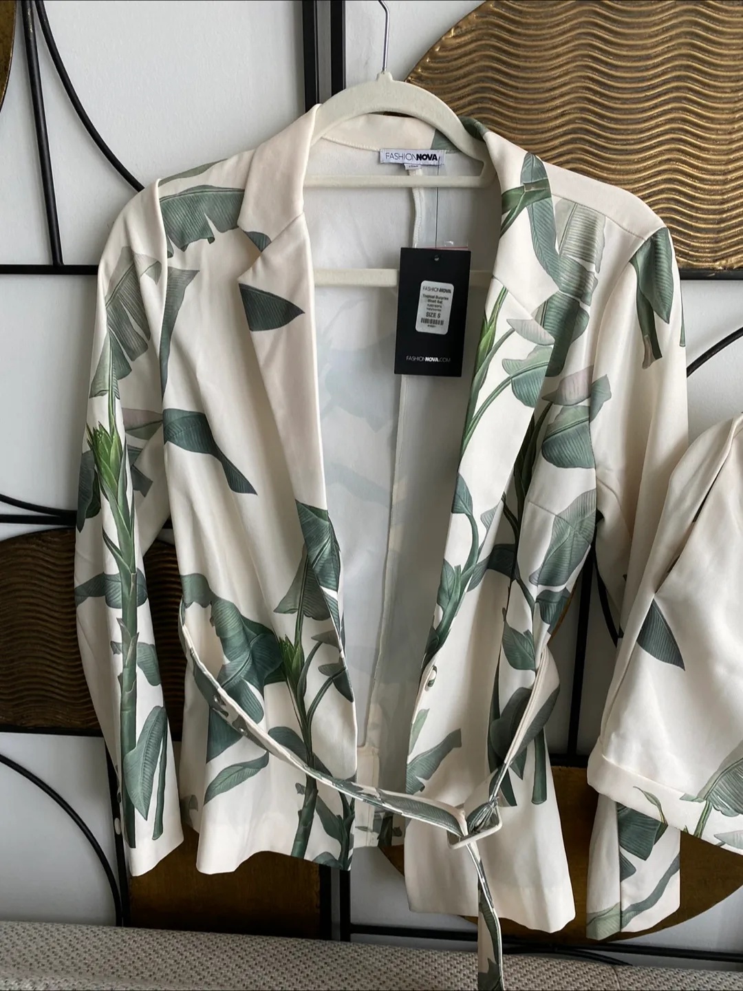 Fashion Nova Palm Print Blazer & Shorts Set Sz S image indicator(3)