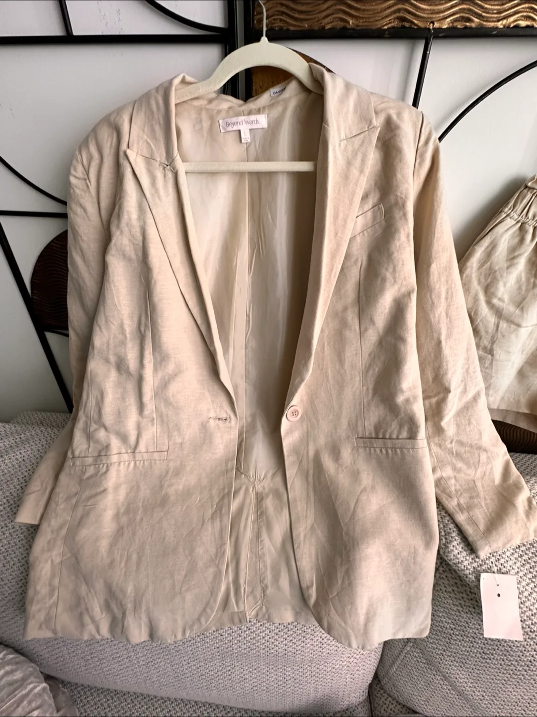 Beyond Words Linen Blend Blazer & Shorts Set - Size L image indicator(2)