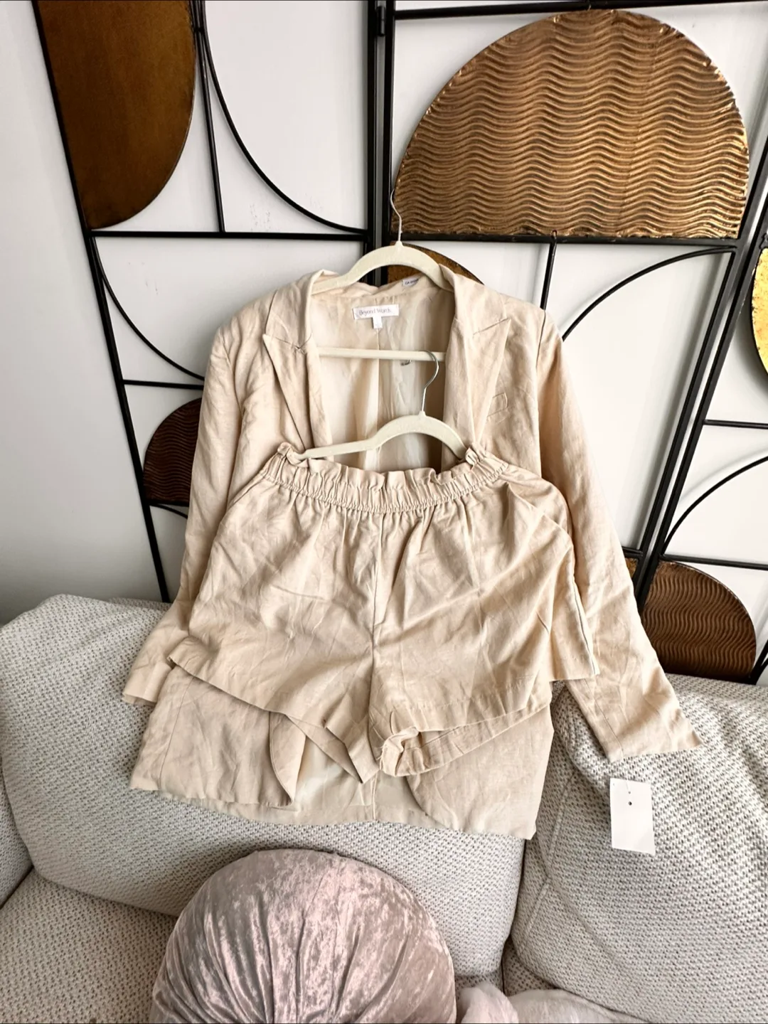 Beyond Words Linen Blend Blazer & Shorts Set - Size L thumbnail