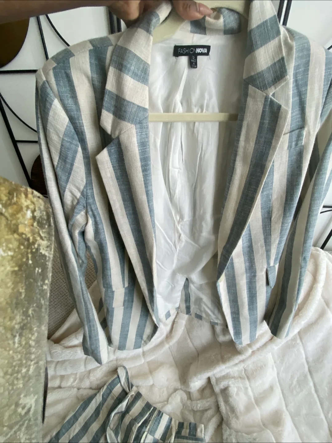 Fashion Nova Striped linen Blazer & Shorts Set - Size S thumbnail