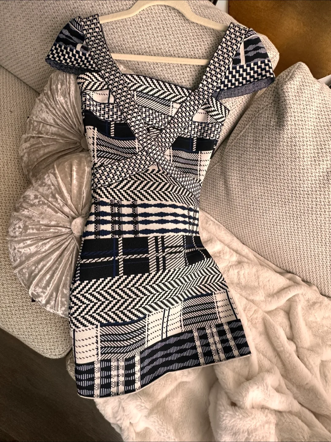 Blue Black And white Bandage Dress Sz S Floating Cap Sleeves image indicator(4)