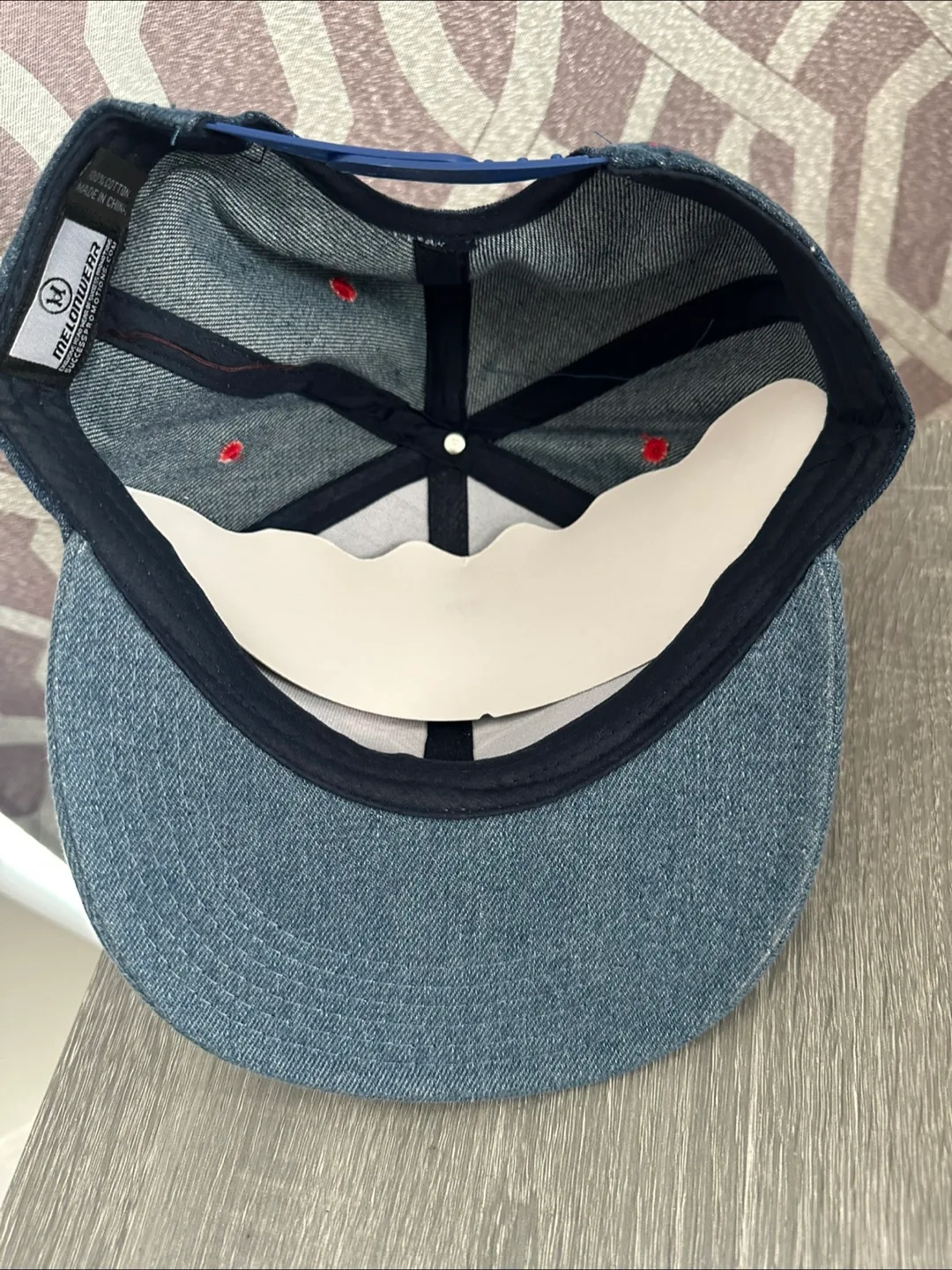 *New, never been worn* Toronto Blue Jays Denim Hat image indicator(3)